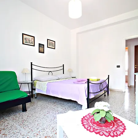 Scalini Di Trastevere 2*