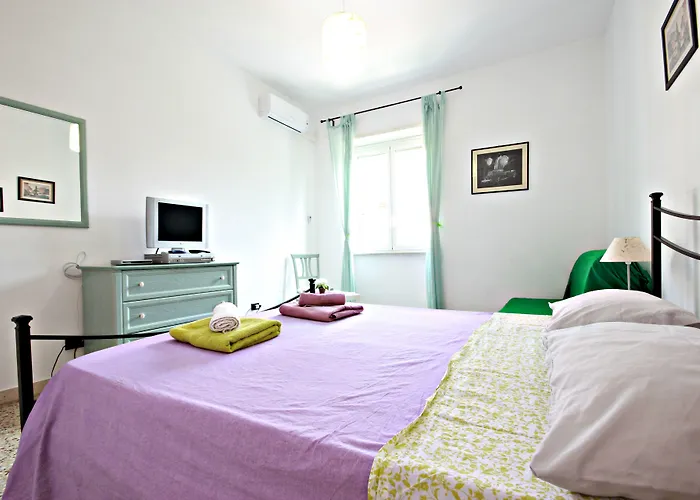 Scalini Di Trastevere 2*