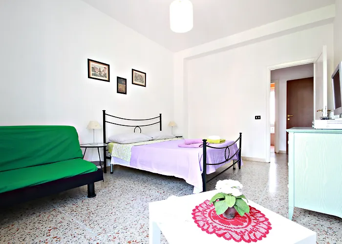 Scalini Di Trastevere 2*