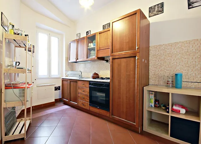 Scalini Di Trastevere 2*